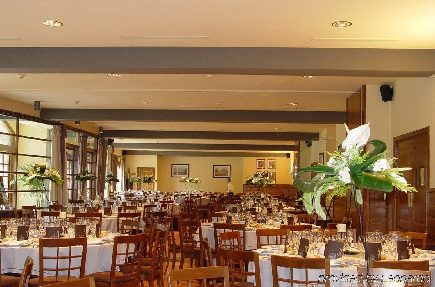 Husa Sant Bernat Montseny Restaurant foto